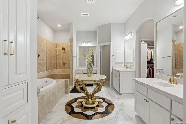 1 Belcourt Pl, San Antonio, TX 78257