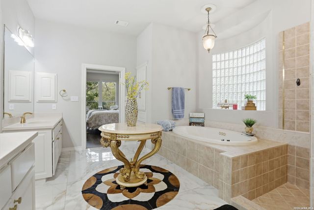 1 Belcourt Pl, San Antonio, TX 78257