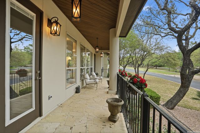 1 Belcourt Pl, San Antonio, TX 78257