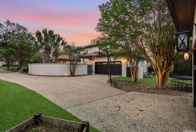 1 Belcourt Pl, San Antonio, TX 78257