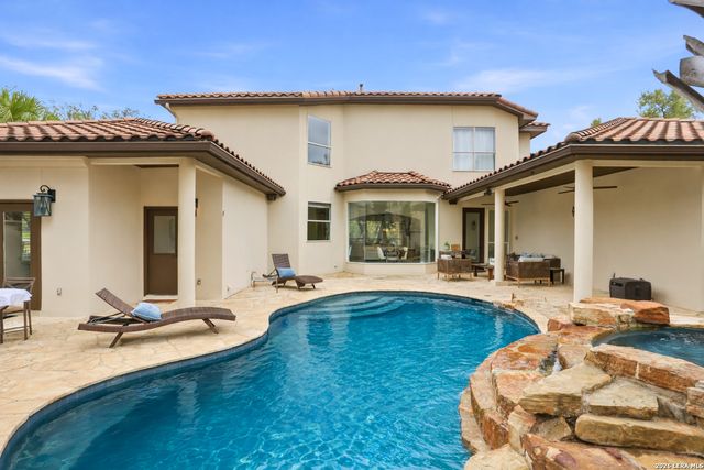 1 Belcourt Pl, San Antonio, TX 78257