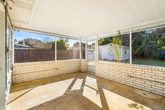 6215 Keating Rd, Pensacola, FL 32504