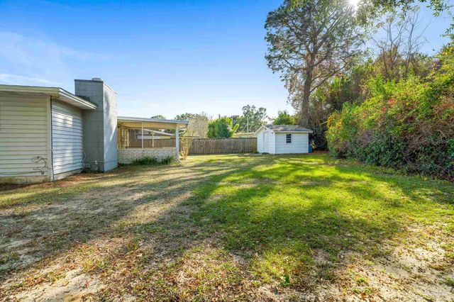 6215 Keating Rd, Pensacola, FL 32504