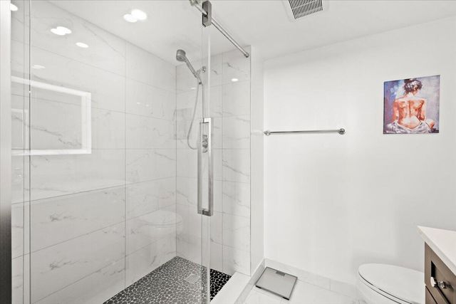 4550 NW 18th Avenue 406, Deerfield Beach, FL 33064