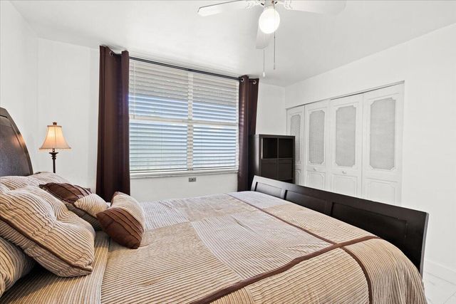 4550 NW 18th Avenue 406, Deerfield Beach, FL 33064