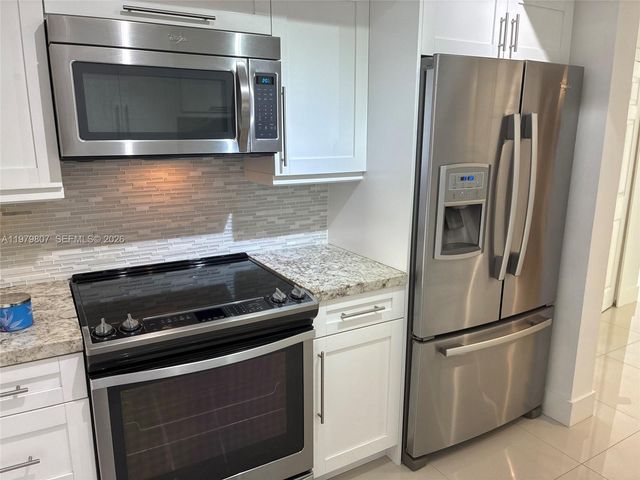 11543 SW 109th Rd 24B, Miami, FL 33176