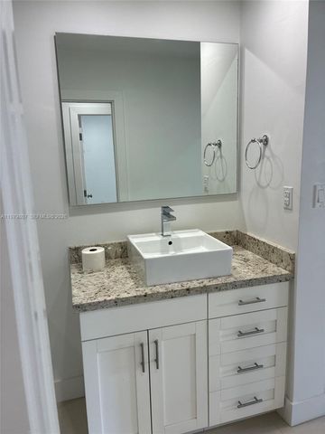 11543 SW 109th Rd 24B, Miami, FL 33176