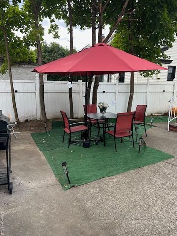 204-20 104th Avenue, Saint Albans, NY 11412