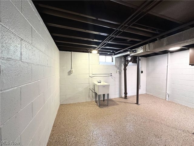 2440 Dentzler Road, Parma, OH 44134