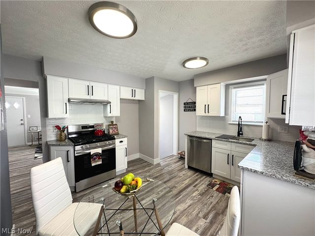 2440 Dentzler Road, Parma, OH 44134