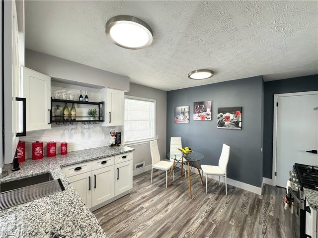 2440 Dentzler Road, Parma, OH 44134