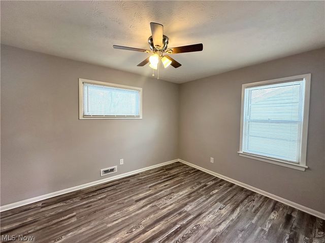 2440 Dentzler Road, Parma, OH 44134