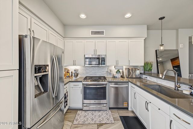 17850 N 68TH Street 3063, Phoenix, AZ 85054