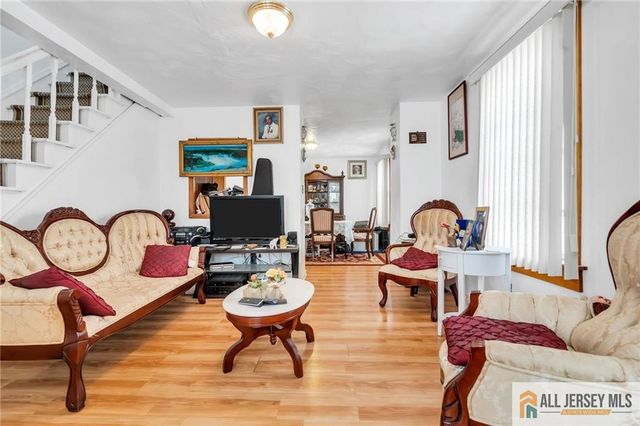 55 Smullen Street, Sayreville, NJ 08872
