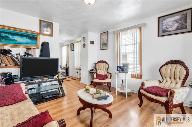 55 Smullen Street, Sayreville, NJ 08872
