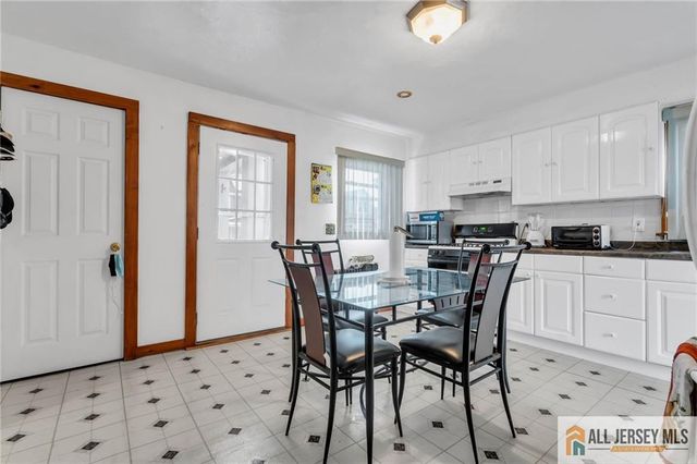 55 Smullen Street, Sayreville, NJ 08872