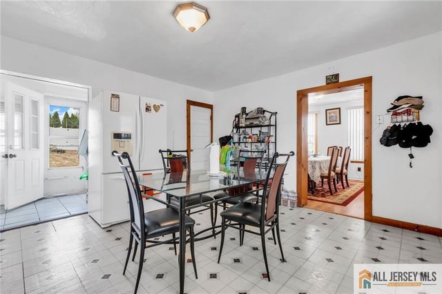 55 Smullen Street, Sayreville, NJ 08872