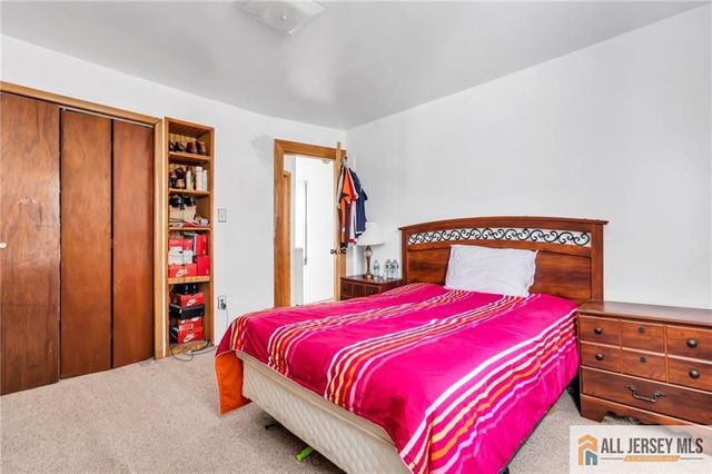 55 Smullen Street, Sayreville, NJ 08872