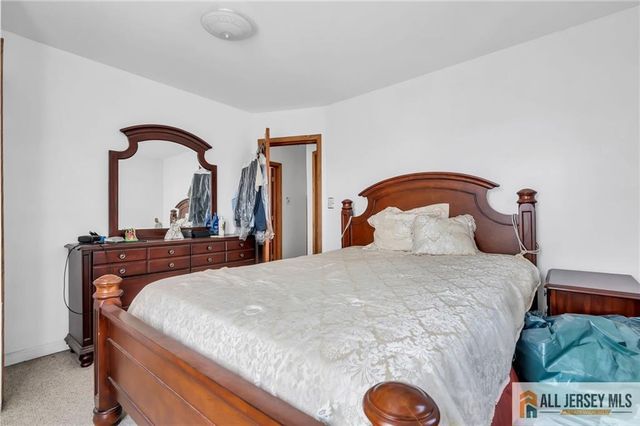 55 Smullen Street, Sayreville, NJ 08872