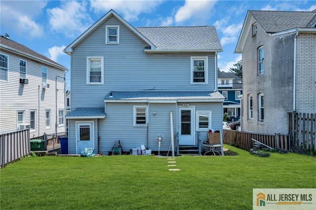 55 Smullen Street, Sayreville, NJ 08872
