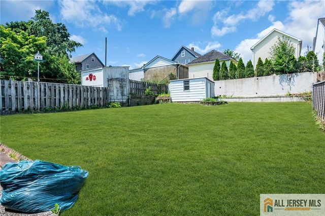 55 Smullen Street, Sayreville, NJ 08872