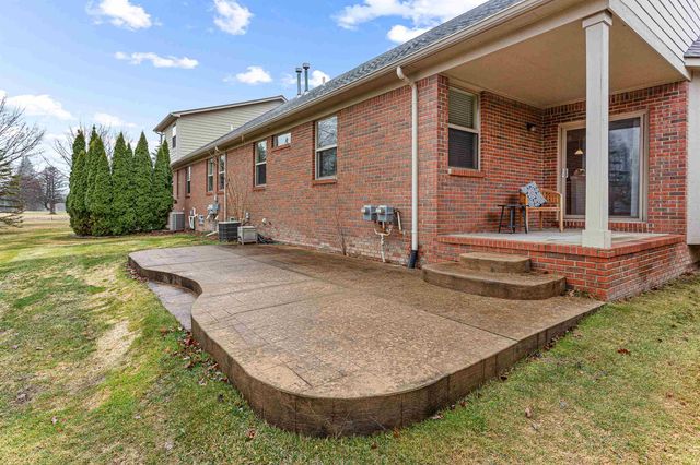 49514 Sable Creek Drive, Macomb Twp, MI 48042