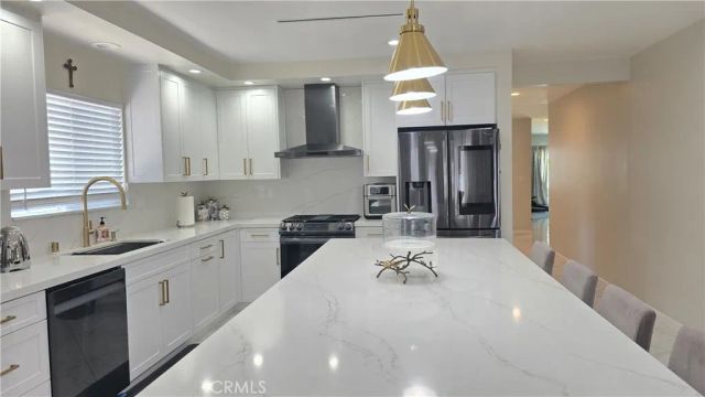 6429 Camellia Avenue, North Hollywood, CA 91606