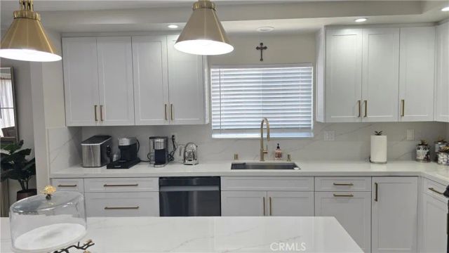 6429 Camellia Avenue, North Hollywood, CA 91606