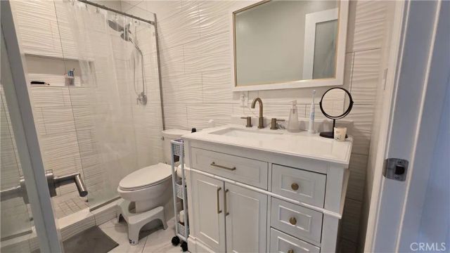 6429 Camellia Avenue, North Hollywood, CA 91606