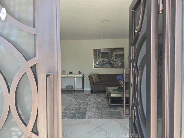 6429 Camellia Avenue, North Hollywood, CA 91606