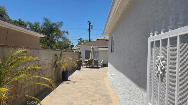 6429 Camellia Avenue, North Hollywood, CA 91606