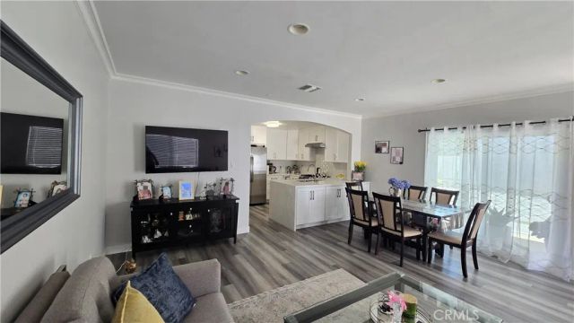 6429 Camellia Avenue, North Hollywood, CA 91606