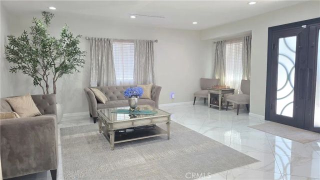 6429 Camellia Avenue, North Hollywood, CA 91606