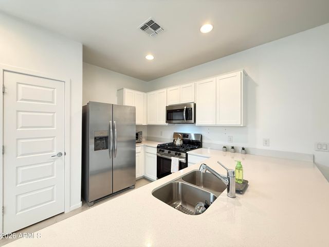 38114 N FRONT RUNNER Lane, San Tan Valley, AZ 85140