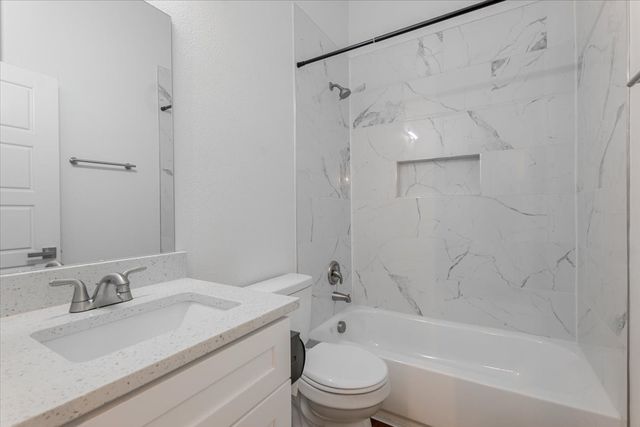 3015 Brazos River Drive, Granbury, TX 76048