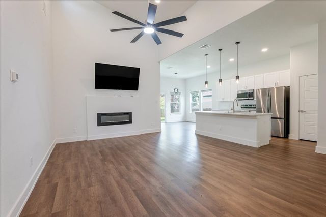 3015 Brazos River Drive, Granbury, TX 76048