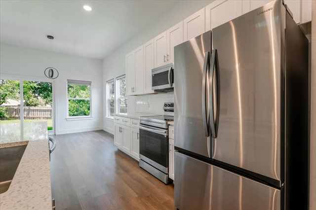 3015 Brazos River Drive, Granbury, TX 76048