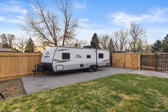 3090 S Hoyt Way, Denver, CO 80227