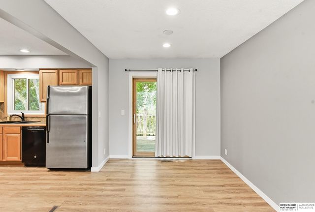 11568 Rambleridge Road, Omaha, NE 68164