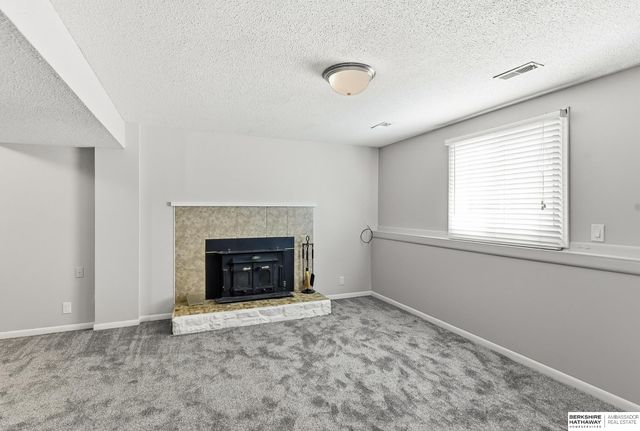 11568 Rambleridge Road, Omaha, NE 68164