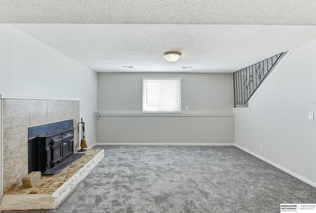 11568 Rambleridge Road, Omaha, NE 68164
