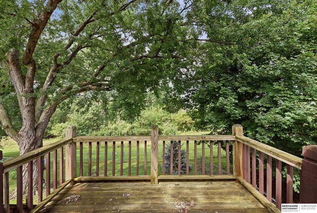 11568 Rambleridge Road, Omaha, NE 68164
