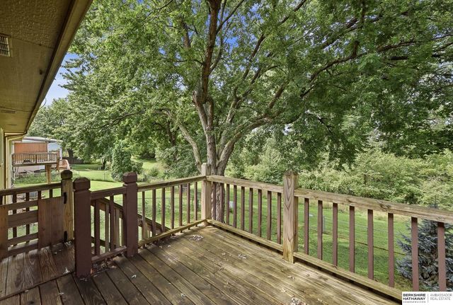 11568 Rambleridge Road, Omaha, NE 68164