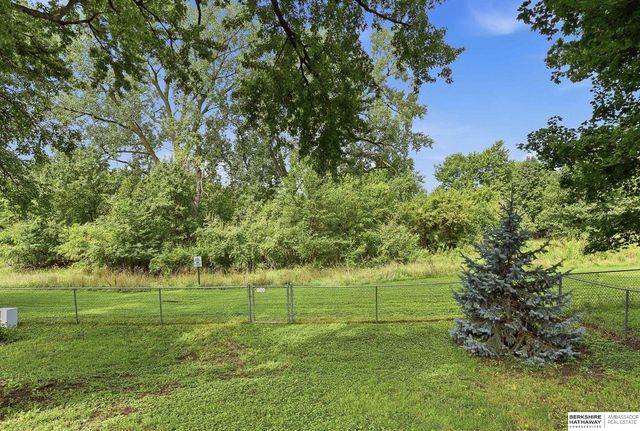 11568 Rambleridge Road, Omaha, NE 68164