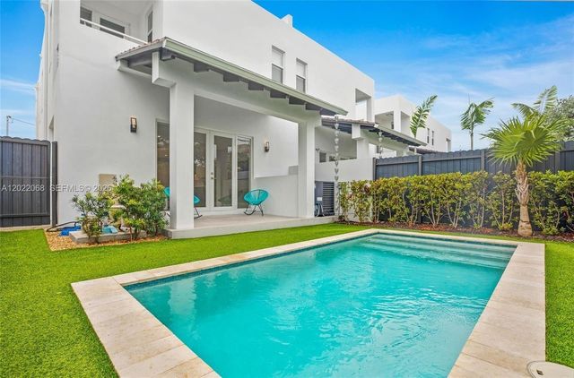 3657 SW 26th St, Miami, FL 33133