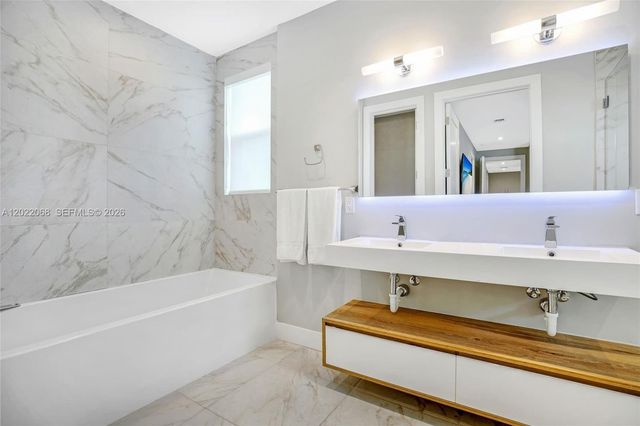 3657 SW 26th St, Miami, FL 33133