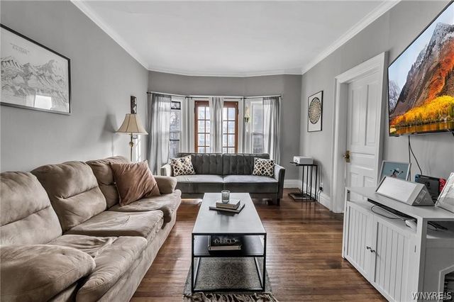 175 St James Place, Buffalo, NY 14222