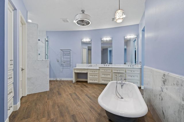 11707 Edgewater Court, Montgomery, TX 77356