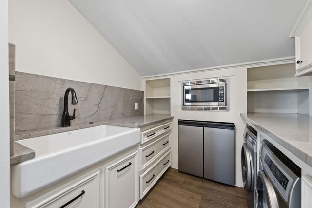 11707 Edgewater Court, Montgomery, TX 77356