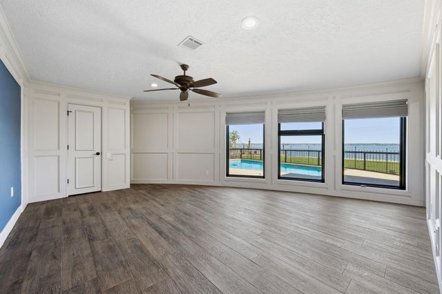 11707 Edgewater Court, Montgomery, TX 77356